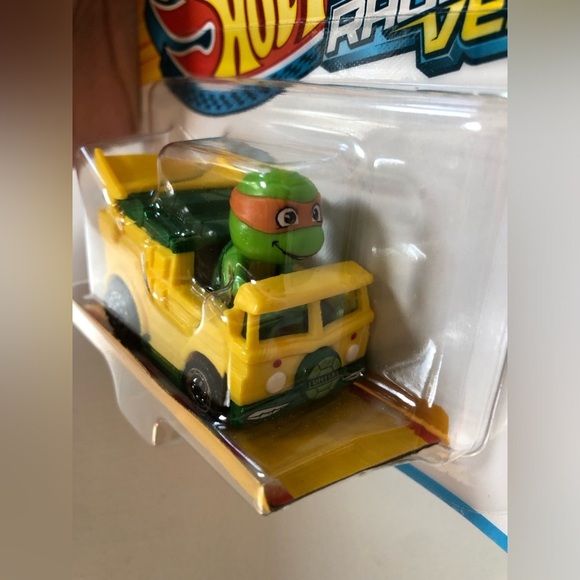 Hot Wheels Racer Verse x TMNT Michelangelo - Teenage Mutant Ninja Turtle… - Picture 4 of 6